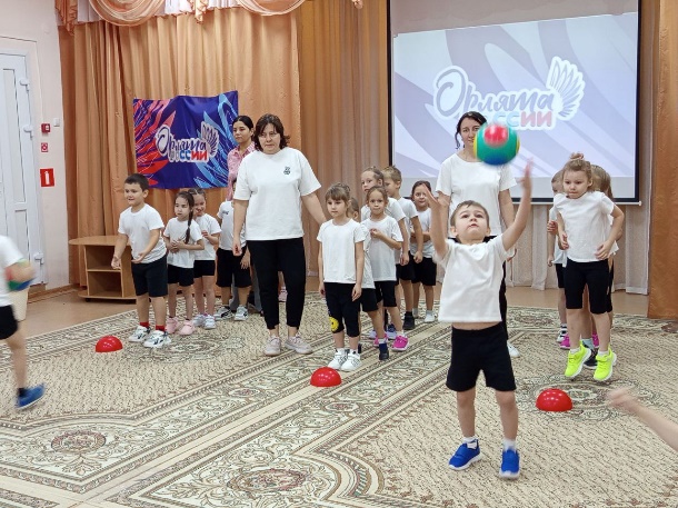 C:\ТАНЯ\Сценарии\2025 Посвящение в Орлята 31 янв\photo_5278579029889977378_y.jpg