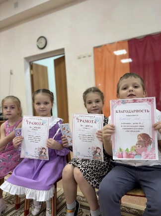 C:\Users\user\Desktop\Советский новогодний корпоротив\photo_5280624907496655752_y.jpg