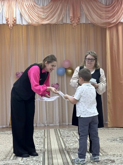 C:\Users\user\Desktop\Советский новогодний корпоротив\photo_5280624907496655756_y.jpg